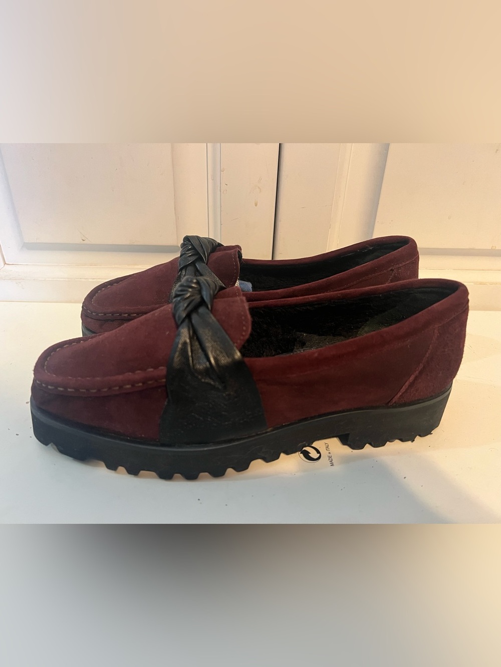 RON WHITE Rita Knot Suede Loafers. Merlot. Size 7. NWOB